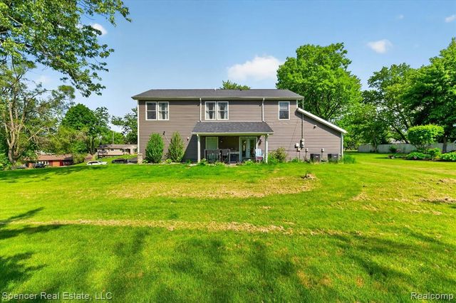 6415 Sunnydale Road, Clarkston, MI 48346