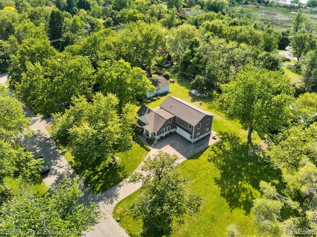 6415 Sunnydale Road, Clarkston, MI 48346