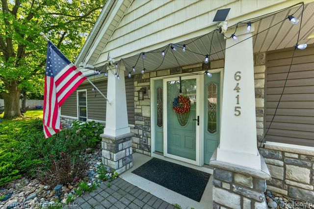 6415 Sunnydale Road, Clarkston, MI 48346