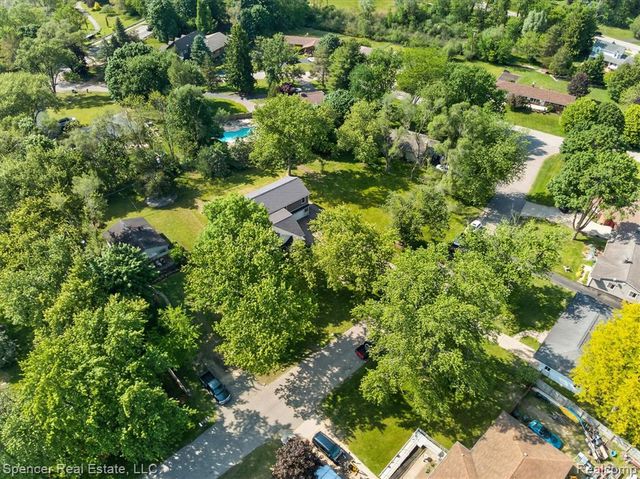 6415 Sunnydale Road, Clarkston, MI 48346