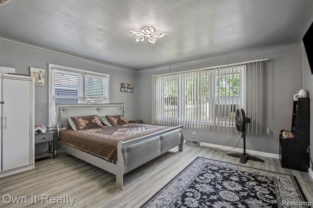 4673 Dearborndale Street, Dearborn Heights, MI 48125