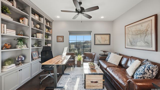 1006 Ranger Rdg, New Braunfels, TX 78132