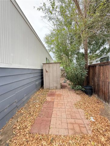 45415 E 28th Street E 45, Lancaster, CA 93535