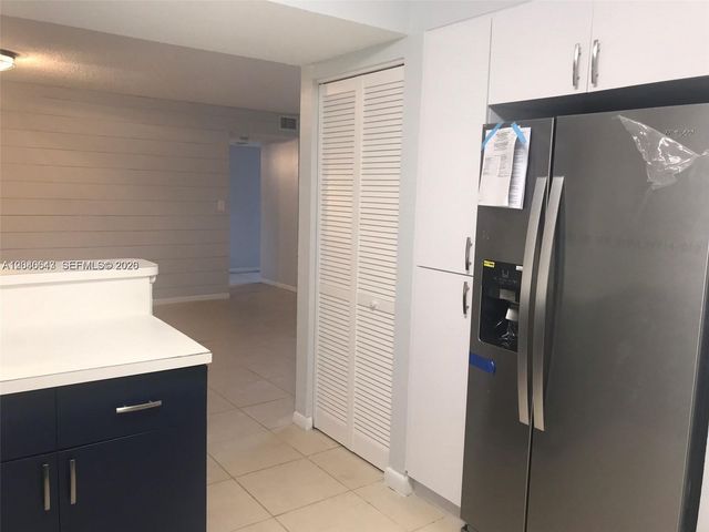 14971 SW 82nd Ln 20-308, Miami, FL 33193