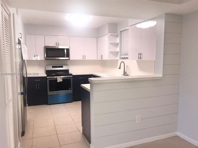 14971 SW 82nd Ln 20-308, Miami, FL 33193