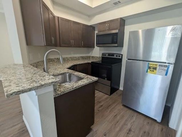 6000 Shepherd Mountain CV 204, Austin, TX 78730