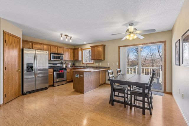 2617 Burl Oak Curve, Hudson, WI 54016