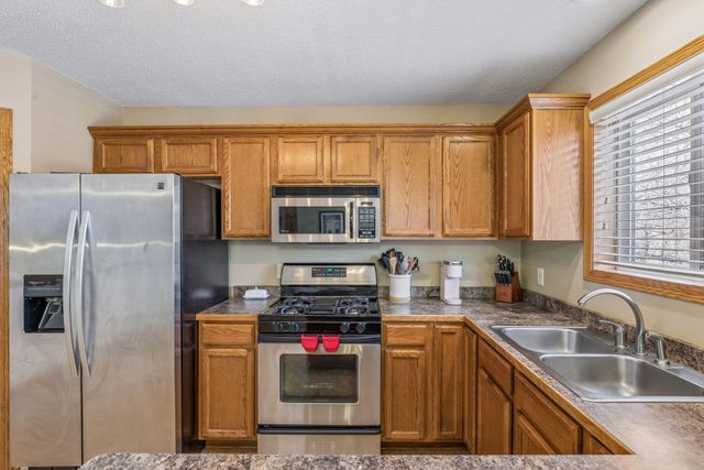 2617 Burl Oak Curve, Hudson, WI 54016