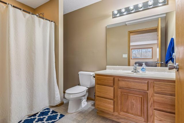 2617 Burl Oak Curve, Hudson, WI 54016