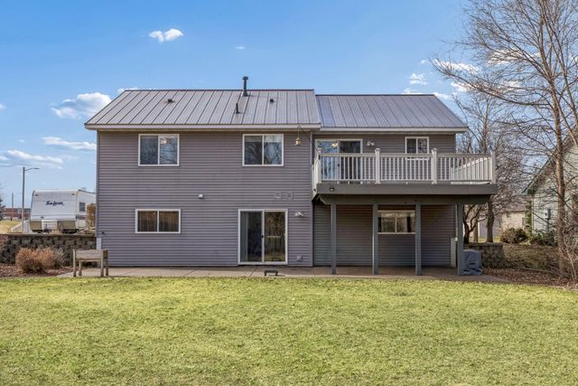 2617 Burl Oak Curve, Hudson, WI 54016