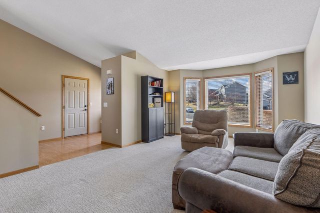 2617 Burl Oak Curve, Hudson, WI 54016