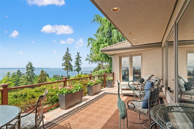 19314 94th Avenue W, Edmonds, WA 98020