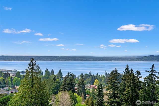 19314 94th Avenue W, Edmonds, WA 98020