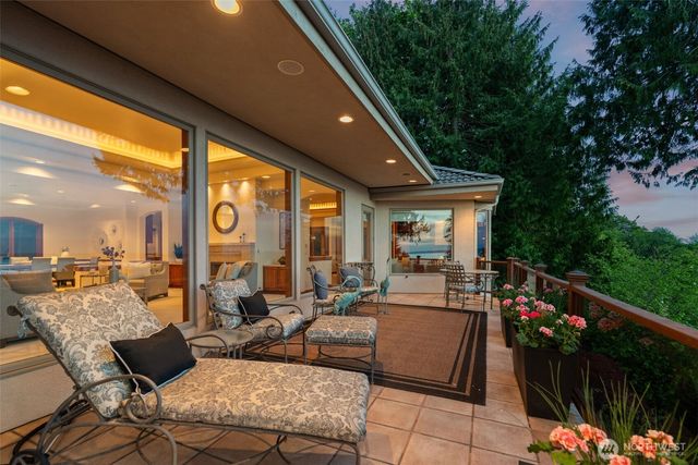 19314 94th Avenue W, Edmonds, WA 98020