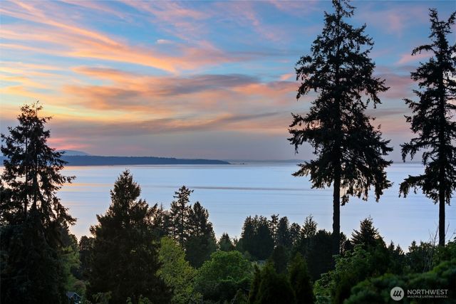 19314 94th Avenue W, Edmonds, WA 98020
