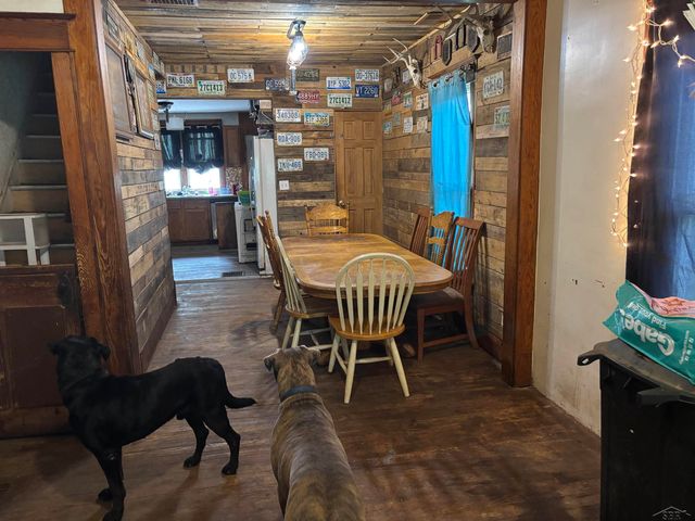 211 James Street, Dowagiac, MI 49047