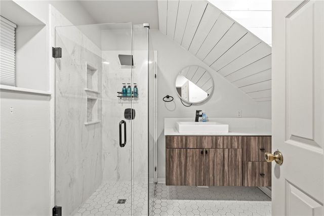 13934 Canal Street, Rogers, AR 72758