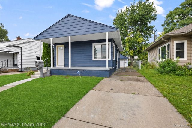 22459 Wilmot Avenue, Eastpointe, MI 48021