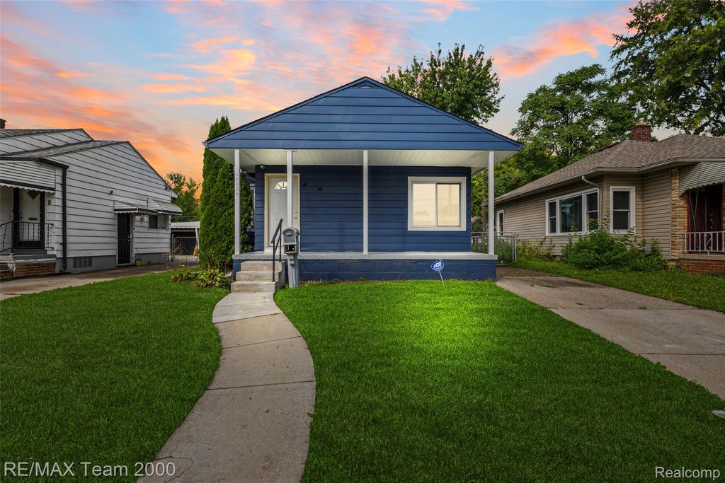 22459 Wilmot Avenue, Eastpointe, MI 48021