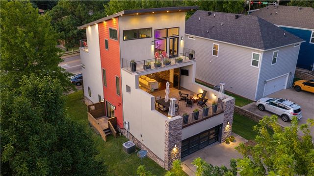 615 W North Street, Fayetteville, AR 72701