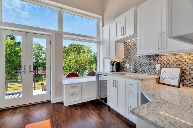 615 W North Street, Fayetteville, AR 72701
