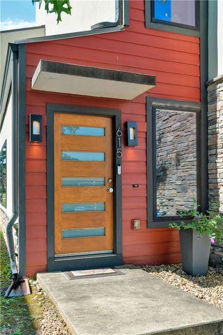 615 W North Street, Fayetteville, AR 72701