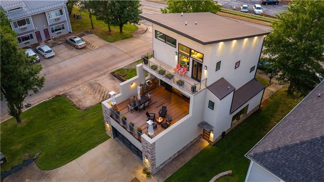 615 W North Street, Fayetteville, AR 72701