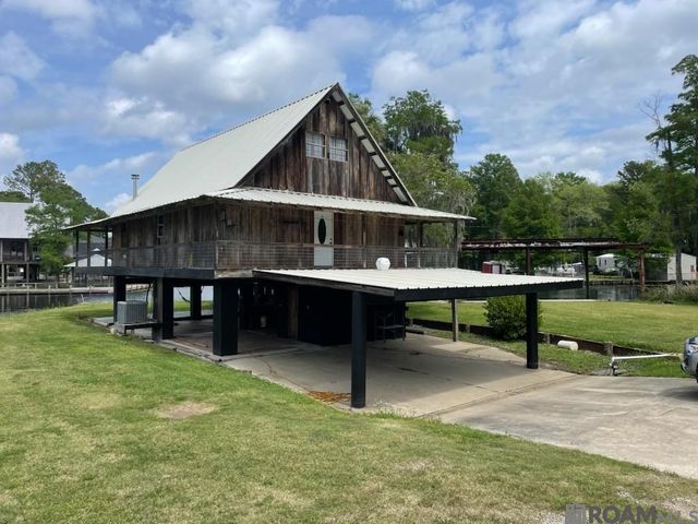 13195 Perch St, Maurepas, LA 70449
