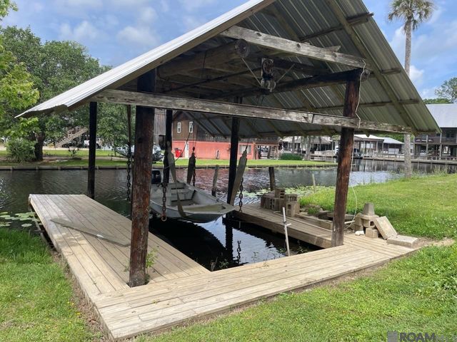 13195 Perch St, Maurepas, LA 70449