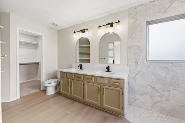 2772 Glacier Dr, Wichita, KS 67215