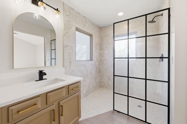 2772 Glacier Dr, Wichita, KS 67215