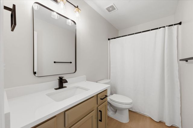 2772 Glacier Dr, Wichita, KS 67215