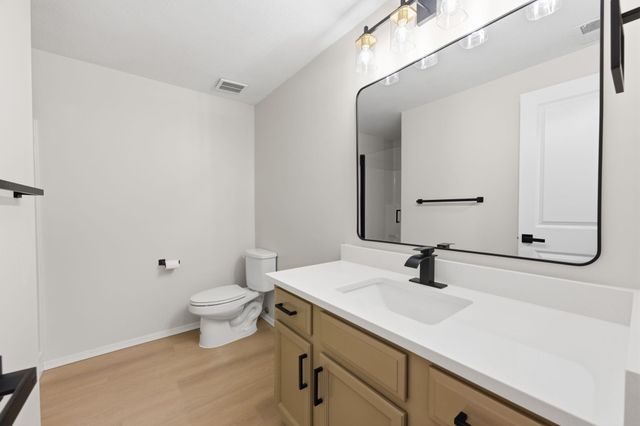 2772 Glacier Dr, Wichita, KS 67215