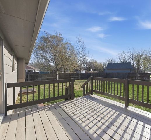 2772 Glacier Dr, Wichita, KS 67215