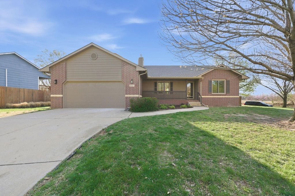 2772 Glacier Dr, Wichita, KS 67215