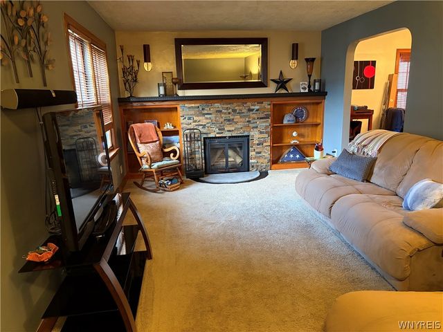 2721 Weston Avenue, Niagara Falls, NY 14305