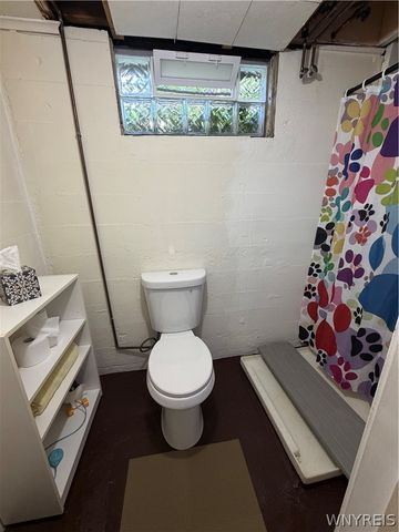 2721 Weston Avenue, Niagara Falls, NY 14305