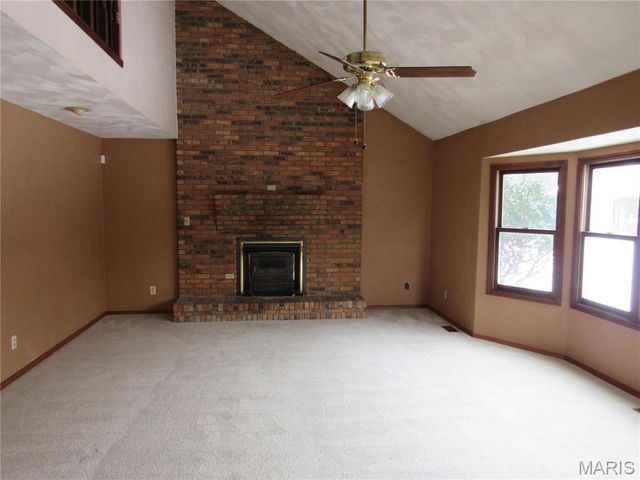 9 Brian Drive, Swansea, IL 62226