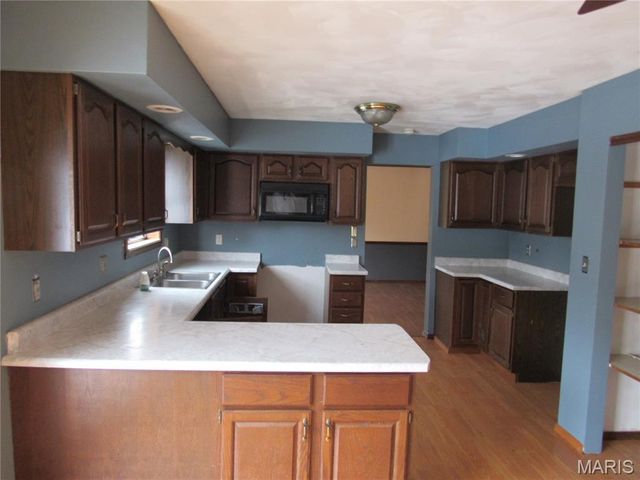 9 Brian Drive, Swansea, IL 62226