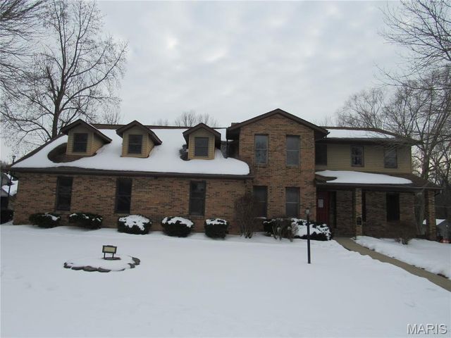 9 Brian Drive, Swansea, IL 62226