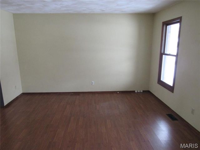 9 Brian Drive, Swansea, IL 62226