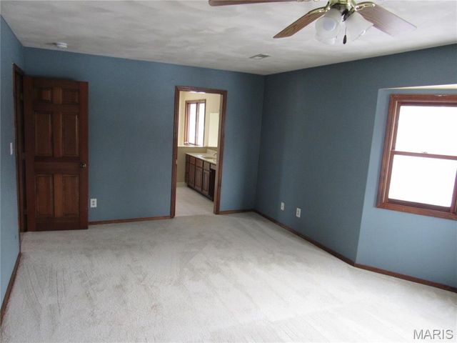 9 Brian Drive, Swansea, IL 62226