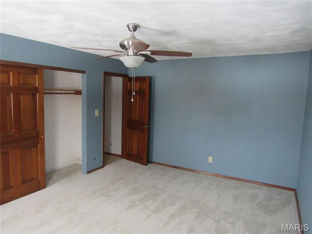 9 Brian Drive, Swansea, IL 62226