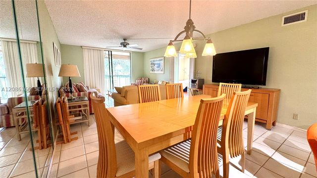 2420 S Deer Creek Country Club Blvd 207-D, Deerfield Beach, FL 33442