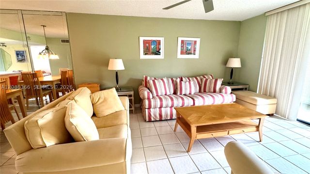 2420 S Deer Creek Country Club Blvd 207-D, Deerfield Beach, FL 33442