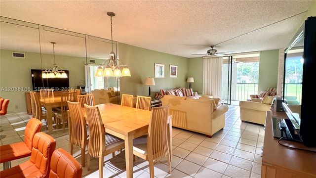 2420 S Deer Creek Country Club Blvd 207-D, Deerfield Beach, FL 33442