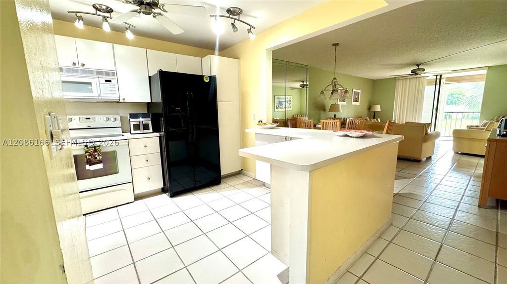 2420 S Deer Creek Country Club Blvd 207-D, Deerfield Beach, FL 33442