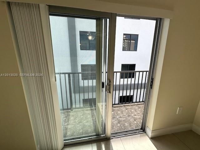 1337 NW 1st St 14, Miami, FL 33125