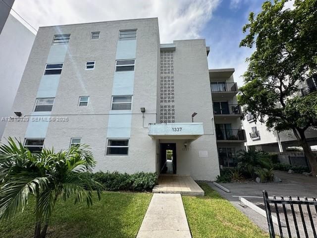 1337 NW 1st St 14, Miami, FL 33125
