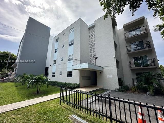 1337 NW 1st St 14, Miami, FL 33125